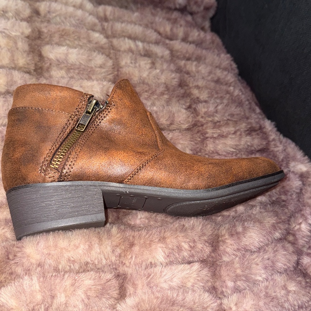 New Sun+Stone Womens Adelinee Brown Faux Leather zippered Ankle Boots Shoes,sz 6 - Picture 11 of 11